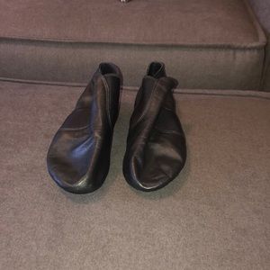capezio black jazz shoes